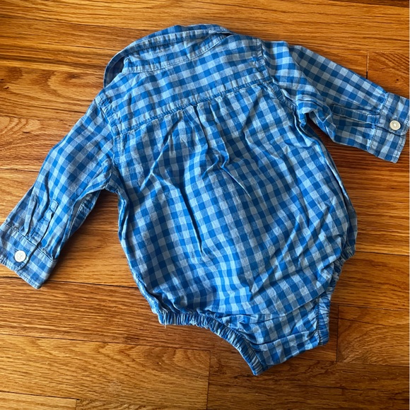 Gap button down onesie - Picture 2 of 2